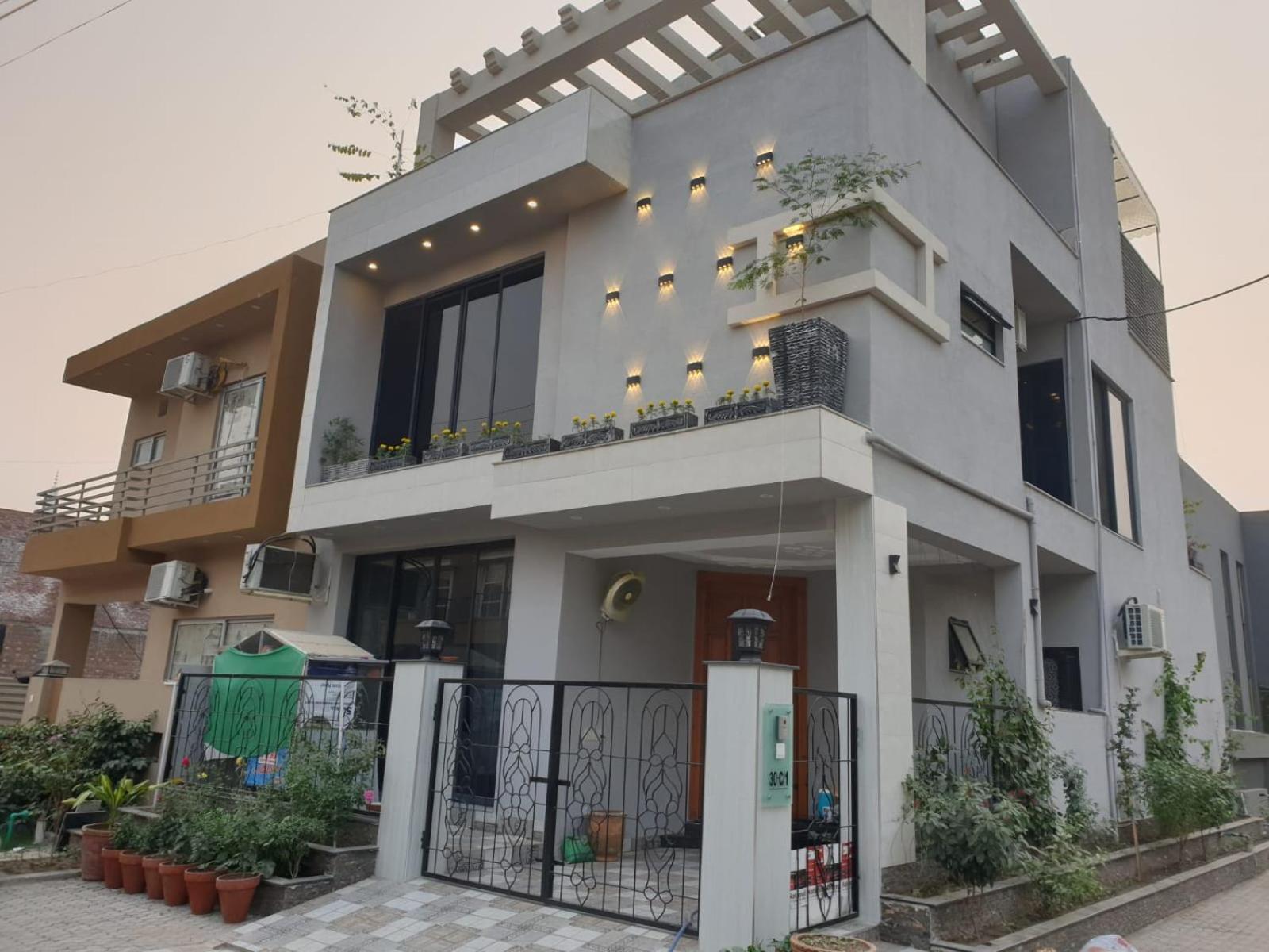 Grey Orchard Homestay - A Family Place Lahore Luaran gambar